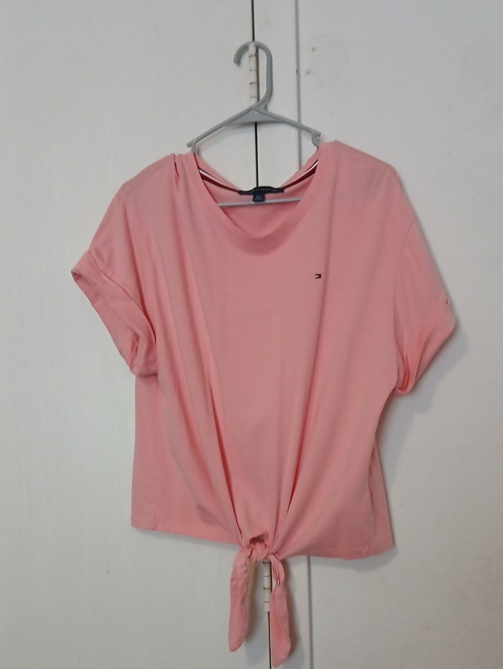 Tommy Hilfiger Light Pink Tie-Front Crop Top